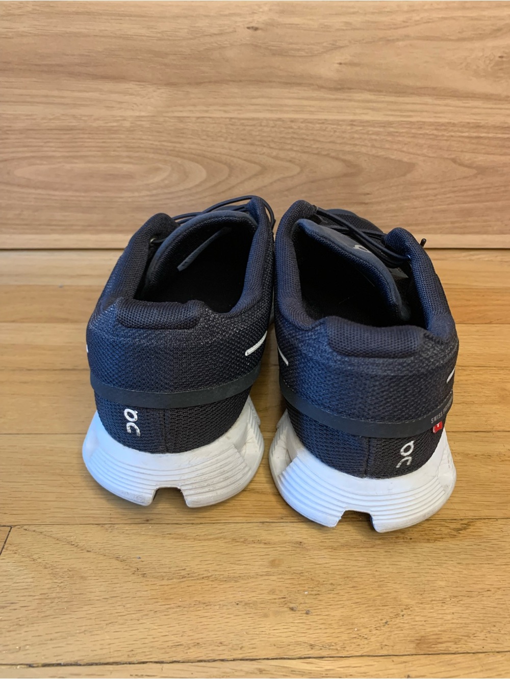 On Cloud Black Women's Sneakers - Size 9.5 - Picture 5 of 8